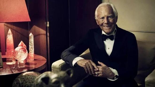 !乔治·阿玛尼去世享年91岁J9数字平台“时尚之王”陨落(图2) !乔治·阿玛尼去世享年91岁J9数字平台“时尚之王”陨落(图2)